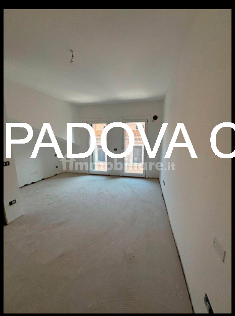 Nuova piccola palazzina 

Via Savonarola, Nuova palazzina di 10 unità abitative in fase di ultima...