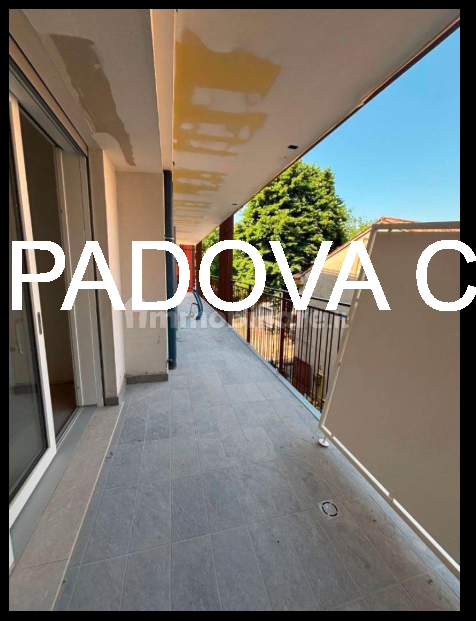 Nuova piccola palazzina 

Via Savonarola, Nuova palazzina di 10 unità abitative in fase di ultima...