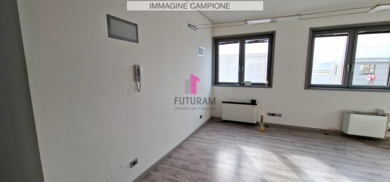 RIF:  095.2NM -  ARINO DI DOLO  -  PER INFO    340 335 8378 - 0444/310220

Ad Arino di Dolo si pr...