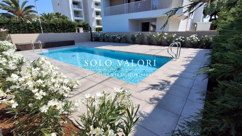 Rif. JC21       (per info Andrea S. 3381655389) 

Scopri questo incantevole appartamento trilocal...