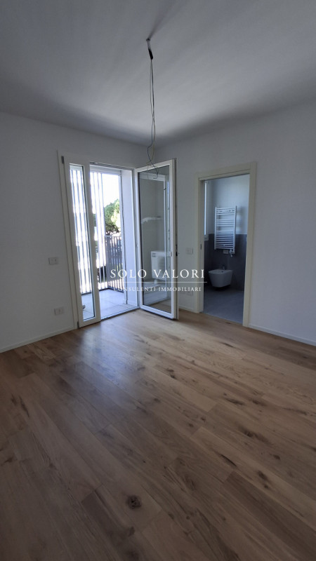 Rif. JC21       (per info Andrea S. 3381655389) 

Scopri questo incantevole appartamento trilocal...