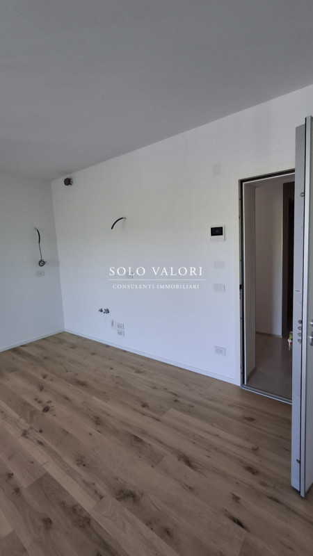 Rif. JC21       (per info Andrea S. 3381655389) 

Scopri questo incantevole appartamento trilocal...