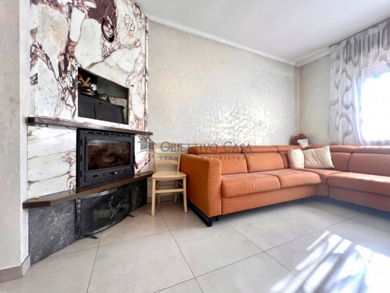 Rif. CN209 - Un'opportunità UNICA: spazi generosi, ristrutturazione e potenziale di divisione.

S...