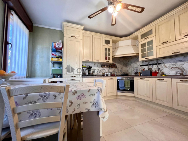 Rif. CN209 - Un'opportunità UNICA: spazi generosi, ristrutturazione e potenziale di divisione.

S...