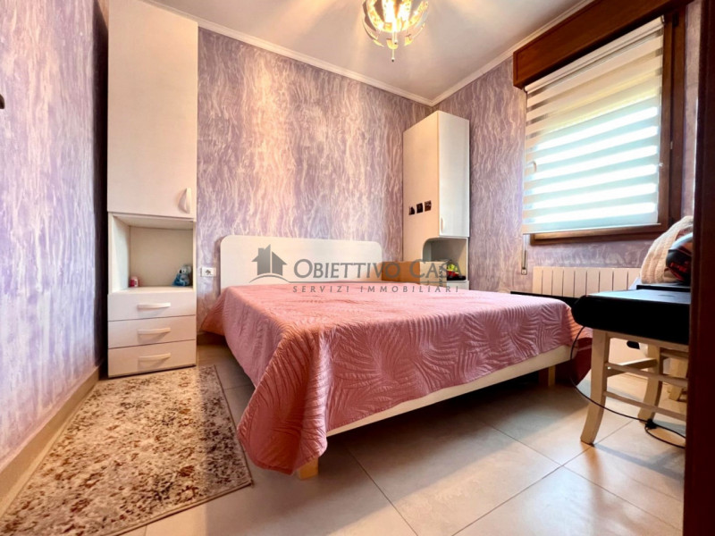 Rif. CN209 - Un'opportunità UNICA: spazi generosi, ristrutturazione e potenziale di divisione.

A...