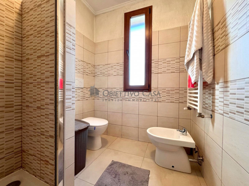 Rif. CN209 - Un'opportunità UNICA: spazi generosi, ristrutturazione e potenziale di divisione.

S...