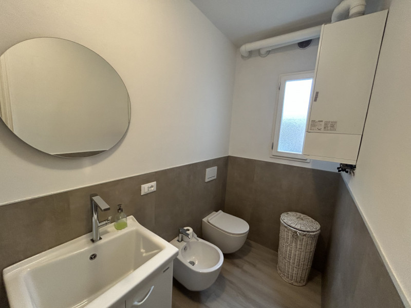 In una zona riservata di Mestrino, dove il silenzio e la privacy si fondono con la comodità dei s...