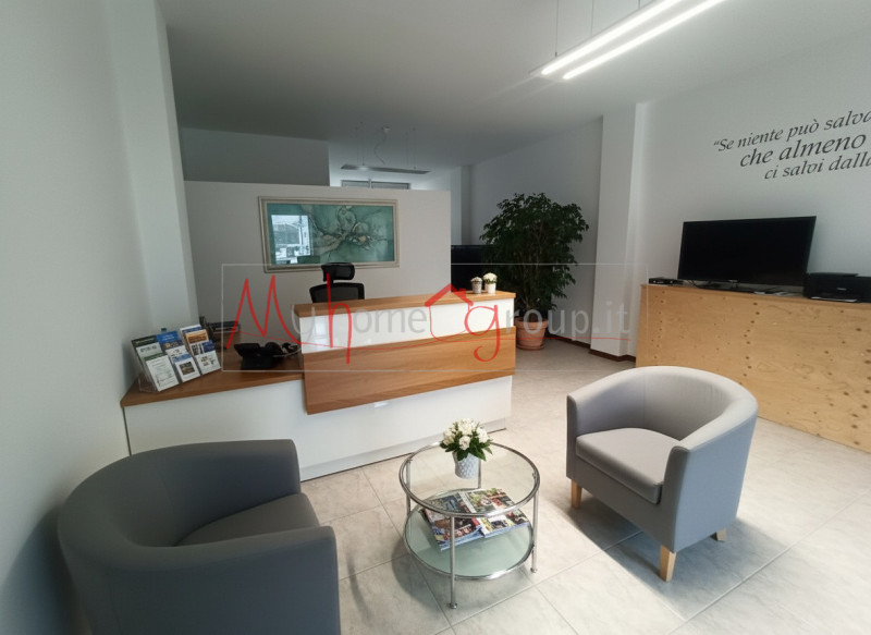 LEGNARO (RIF: NEG0912-R): Recente negozio open-space con ampio parcheggio e doppia vetrina, con b...
