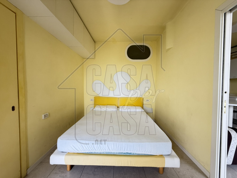 Scopri questo affascinante bilocale situato nel centro storico di Padova, una delle città più bel...