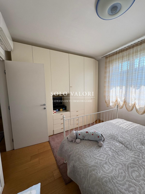 Scoprite questa straordinaria villa contemporanea situata nella tranquilla zona di Mussetta di So...