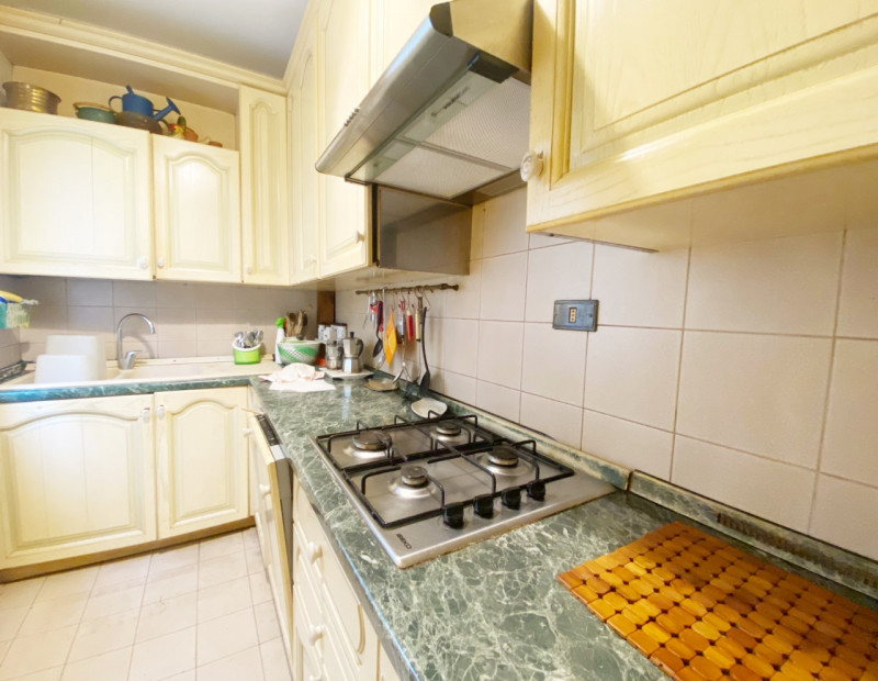 (Per INFO Mara 3481536890) A Ponte di Piave, in zona centrale e ben servita, proponiamo una villa...