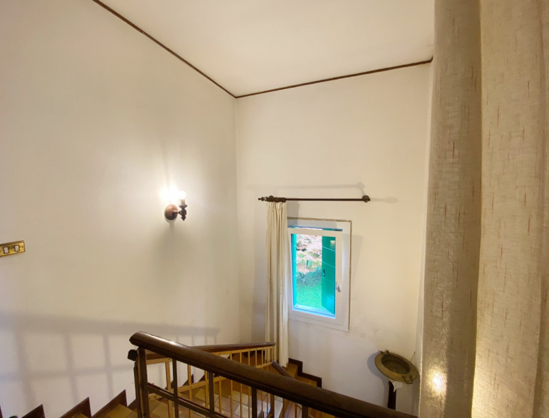 (Per INFO Mara 3481536890) A Ponte di Piave, in zona centrale e ben servita, proponiamo una villa...