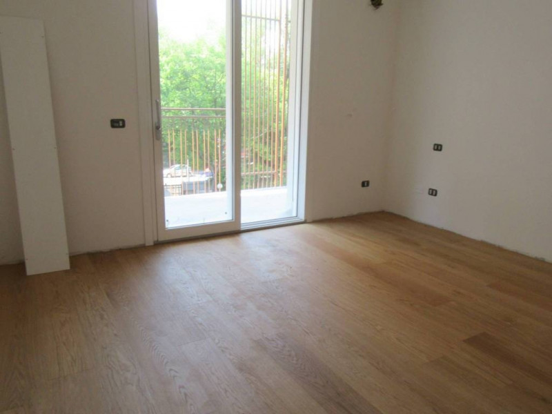 NUONO in pronta consegna 

Centro Via Savonarola

Dotato delle tecnologie più moderne per consent...