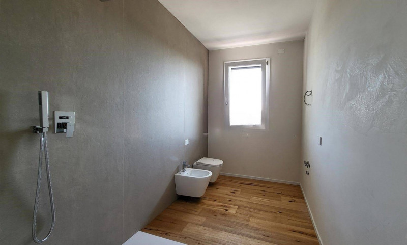 NUONO in pronta consegna 

Centro Via Savonarola

Dotato delle tecnologie più moderne per consent...