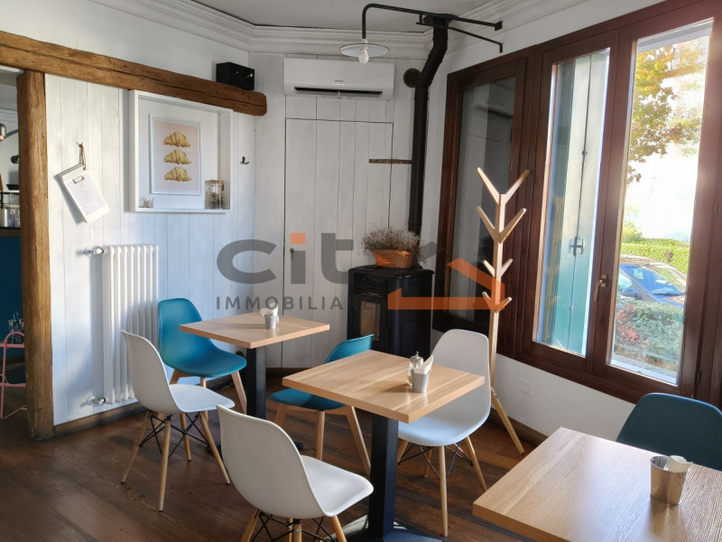 BASSANO DEL GRAPPA – NEGOZIO DI 96 MQ A 5 MINUTI DAL PONTE DEGLI ALPINI
Proponiamo in affitto un ...