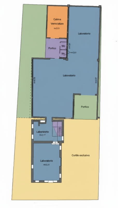 CAMPOSAMPIERO - In zona di forte passaggio, comoda alle arterie stradali ed alla tangenziale.

Ve...