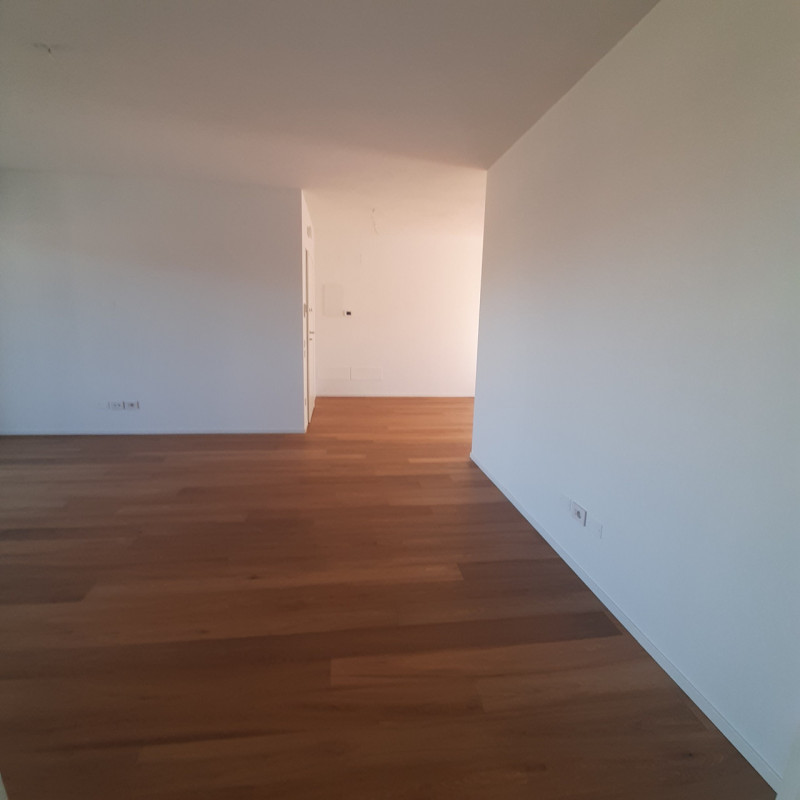 Nell'esclusivo quartiere di Madonna Pellegrina proponiamo uno splendido appartamento di nuova gen...