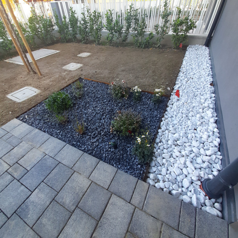 Nell'esclusivo quartiere di Madonna Pellegrina proponiamo uno splendido appartamento di nuova gen...