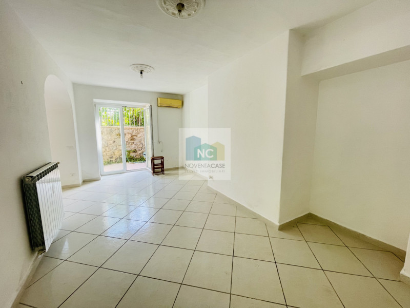 Barano d'Ischia, nella tranquilla e ricercata zona di Piedimonte. Ti proponiamo un appartamento l...