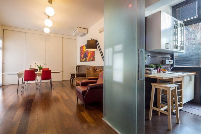 OTTIMA CASA SINGOLA SU DUE LIVELLI CON GIARDINO PRIVATO AFFITTASI A 3 SPECIALIZZANDI 

Zona Sant'...