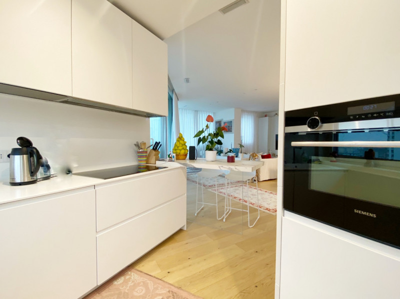 (Per INFO Mara 3481536890) A Jesolo Lido, nei pressi di Piazza Drago, proponiamo in vendita un el...