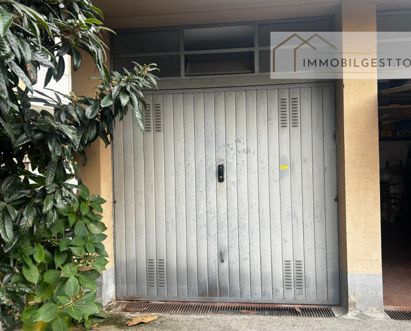 garage-Box-posto auto in Vendita a Torino