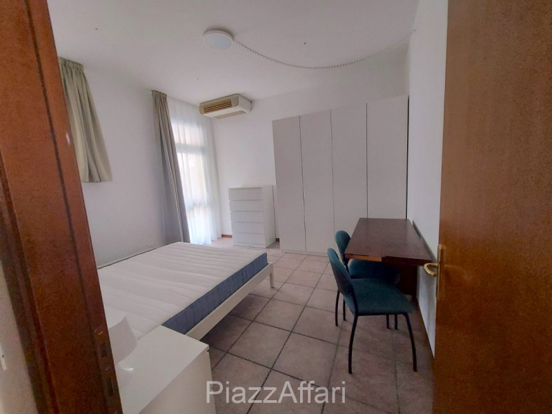 Nel cuore del centro storico di Piove di Sacco, si propone in affitto un appartamento al piano te...