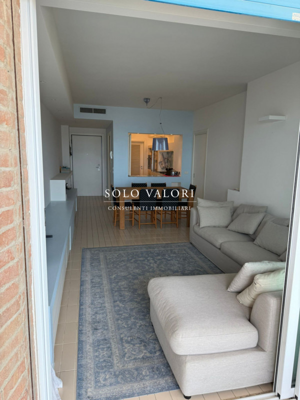 Esclusivo Appartamento Fronte Mare a Jesolo – 3 Camere Matrimoniali, Ampio Terrazzo Abitabile

In...