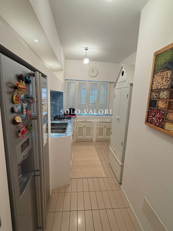 Esclusivo Appartamento Fronte Mare a Jesolo – 3 Camere Matrimoniali, Ampio Terrazzo Abitabile

In...