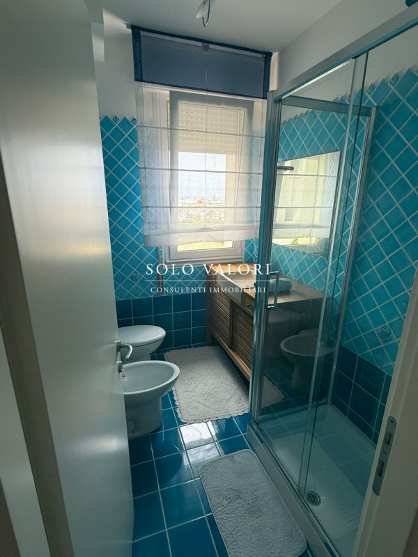 Esclusivo Appartamento Fronte Mare a Jesolo – 3 Camere Matrimoniali, Ampio Terrazzo Abitabile

In...