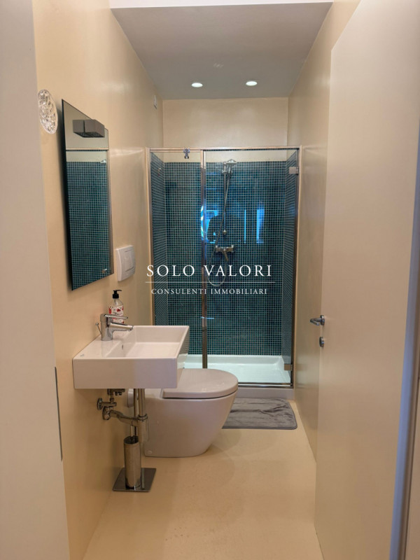 Esclusivo Appartamento Fronte Mare a Jesolo – 3 Camere Matrimoniali, Ampio Terrazzo Abitabile

In...