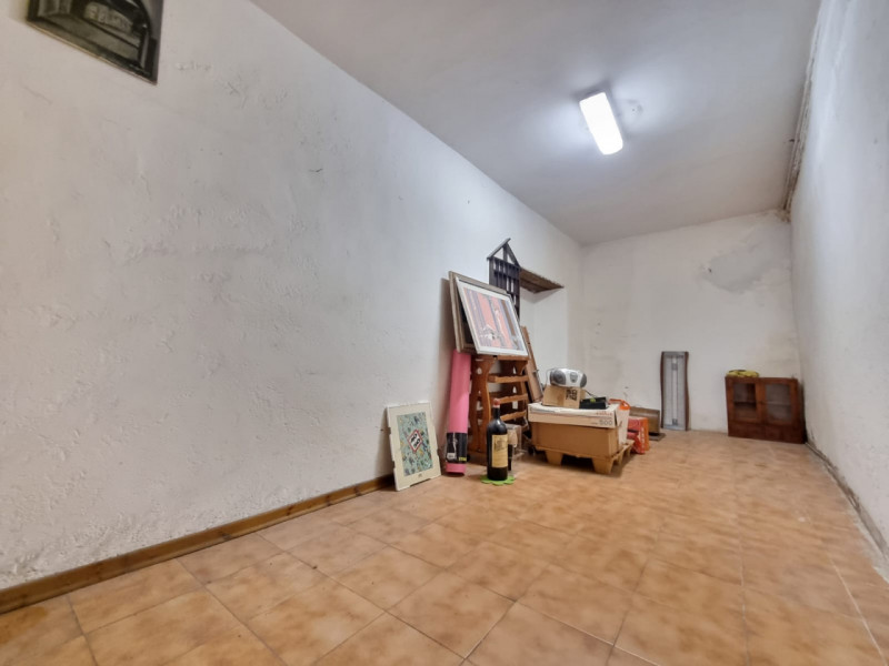 Magazzino in Affitto