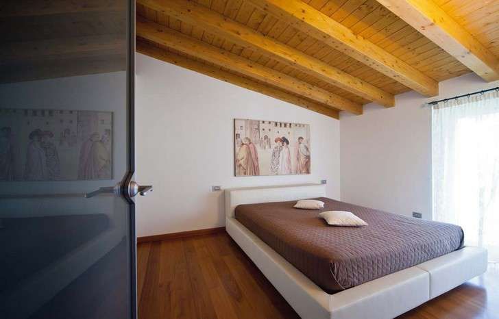 ottimo appartamento in fase di completa ristrutturazione. Disposto su due livelli, l'ingresso si ...