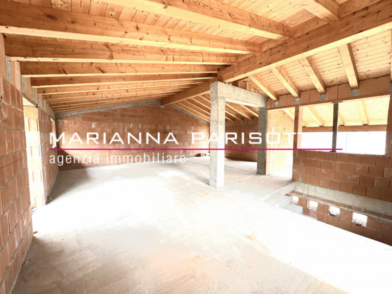 Ns. Esclusiva: Immagina di costruire la tua casa nel cuore della Destra Brenta, circondata dal ve...