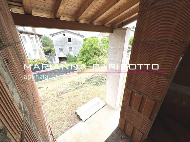 Ns. Esclusiva: Immagina di costruire la tua casa nel cuore della Destra Brenta, circondata dal ve...