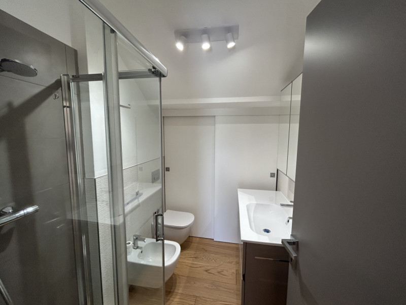 In una zona tranquilla e immersa nel verde a Santa Maria, frazione di Veggiano, ti attende una so...