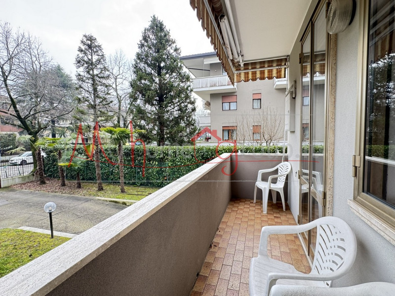 ABANO TERME - Vicino all'istituto comprensivo statale Vittorino da Feltre proponiamo in vendita a...