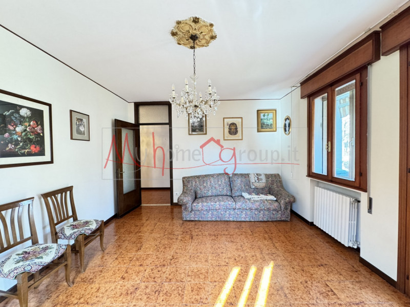 ABANO TERME - Vicino all'istituto comprensivo statale Vittorino da Feltre proponiamo in vendita a...