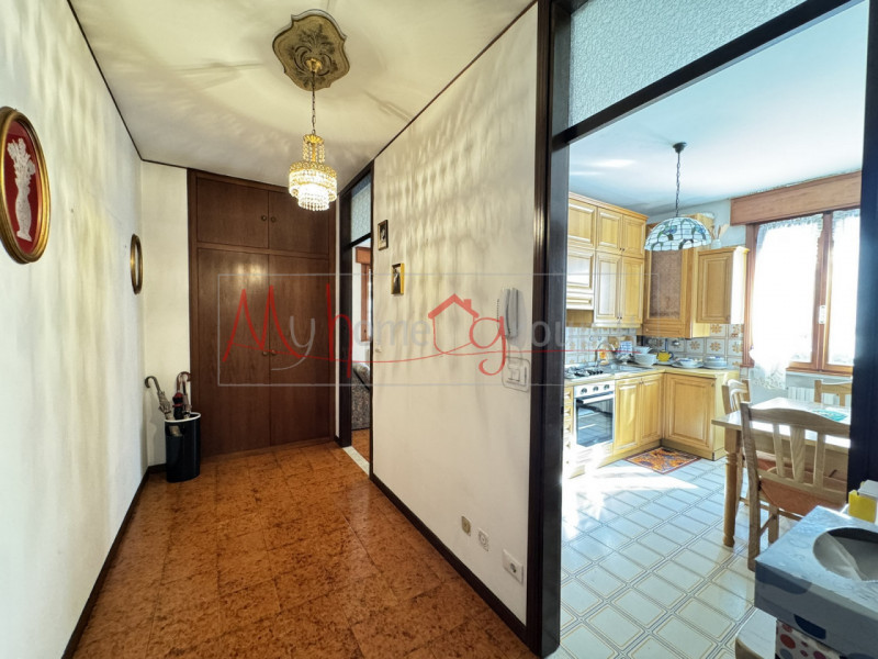 ABANO TERME - Vicino all'istituto comprensivo statale Vittorino da Feltre proponiamo in vendita a...