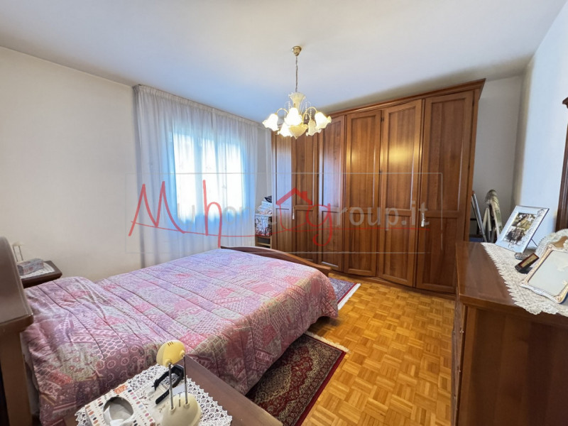 ABANO TERME - Vicino all'istituto comprensivo statale Vittorino da Feltre proponiamo in vendita a...