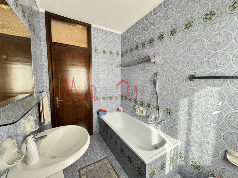 ABANO TERME - Vicino all'istituto comprensivo statale Vittorino da Feltre proponiamo in vendita a...