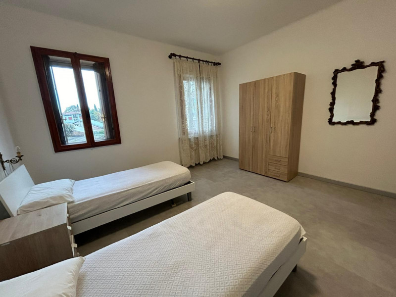 ARACELI

Inserito in un quartiere residenziale, zona ben abitata e molto tranquilla. L’appartamen...