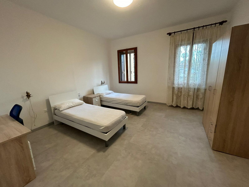 ARACELI

Inserito in un quartiere residenziale, zona ben abitata e molto tranquilla. L’appartamen...