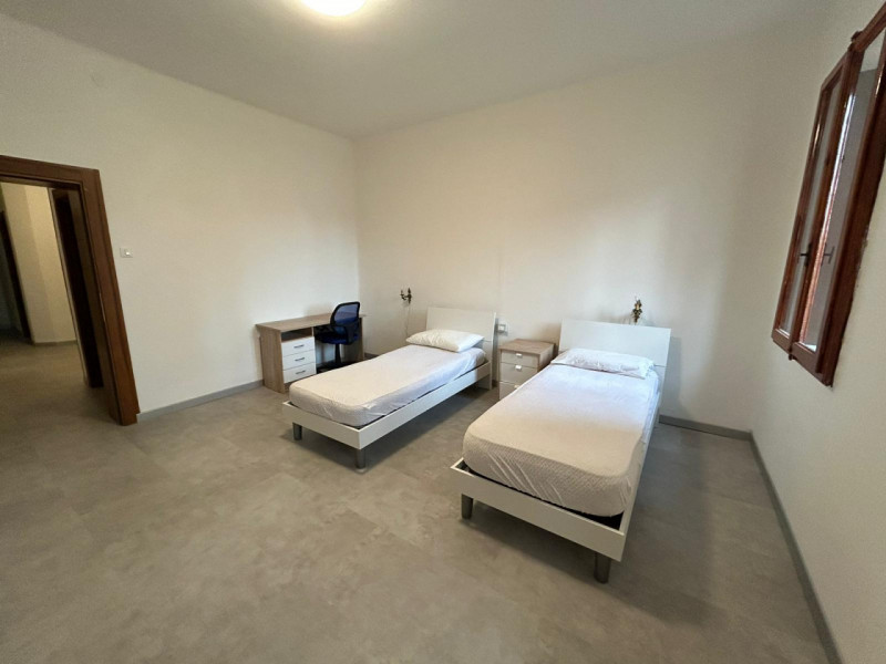 ARACELI

Inserito in un quartiere residenziale, zona ben abitata e molto tranquilla. L’appartamen...