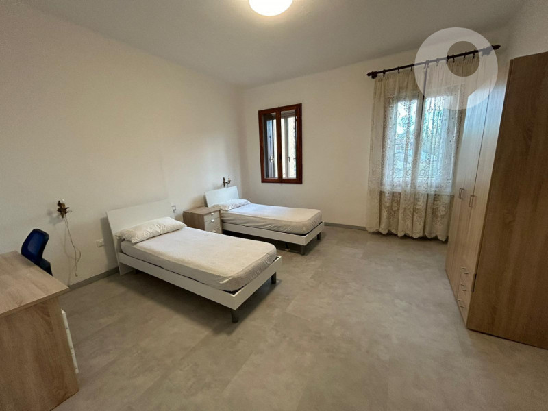 ARACELI

Inserito in un quartiere residenziale, zona ben abitata e molto tranquilla. L’appartamen...