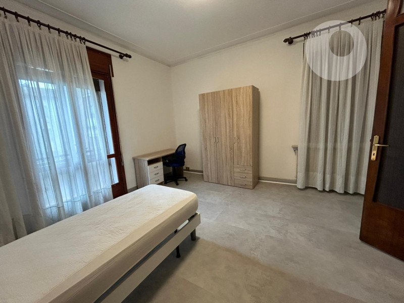ARACELI

Inserito in un quartiere residenziale, zona ben abitata e molto tranquilla. L’appartamen...