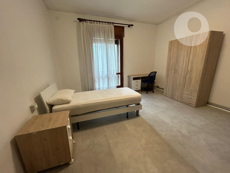 ARACELI

Inserito in un quartiere residenziale, zona ben abitata e molto tranquilla. L’appartamen...
