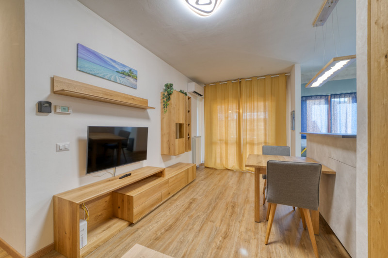 NOVENTA PADOVANA Zona Noventana. Proponiamo in vendita un ESCLUSIVO ATTICO completamente arredato...