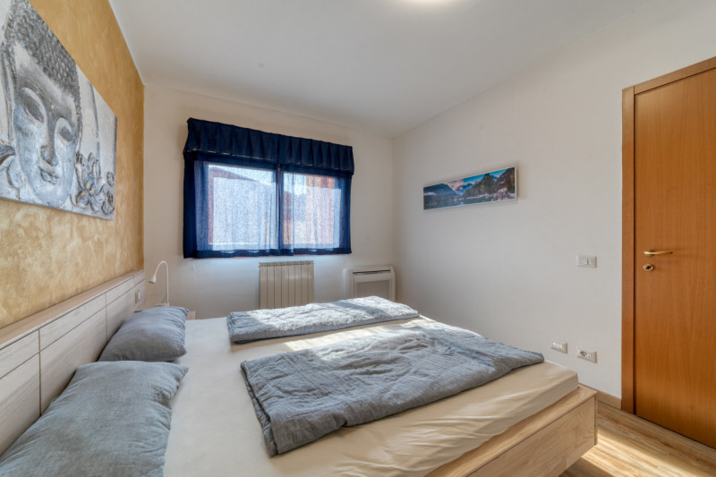 NOVENTA PADOVANA Zona Noventana. Proponiamo in vendita un ESCLUSIVO ATTICO completamente arredato...