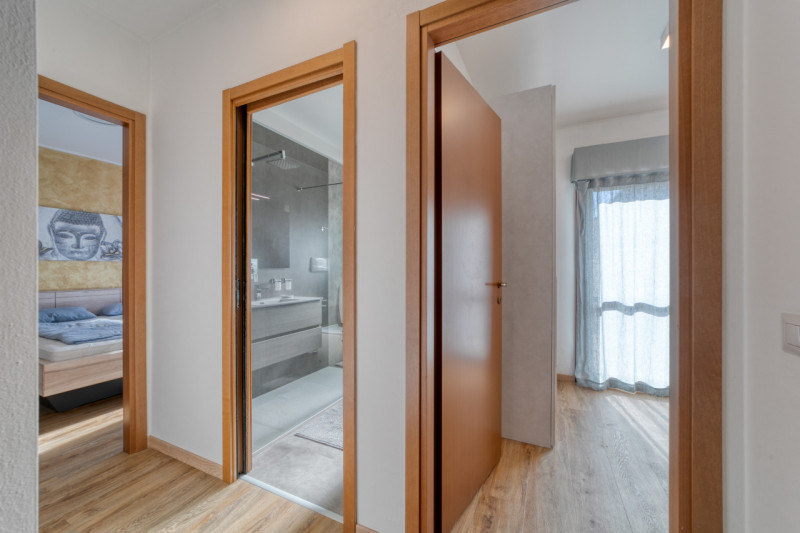 NOVENTA PADOVANA Zona Noventana. Proponiamo in vendita un ESCLUSIVO ATTICO completamente arredato...